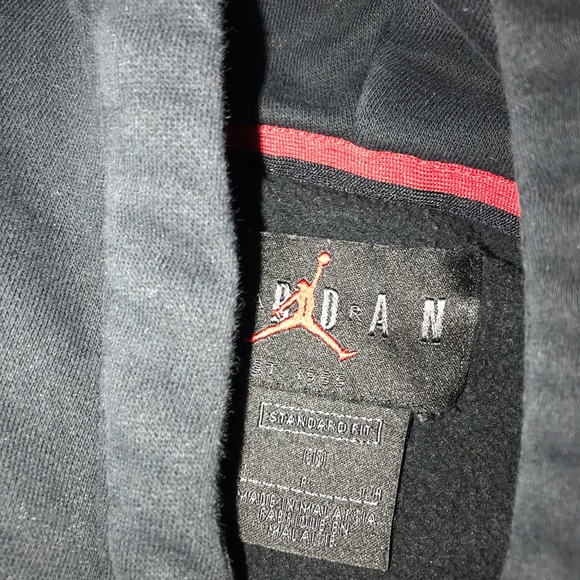 Jordan 1 Embroidered Logo Hoodie 🔥 - Picture 4 of 5